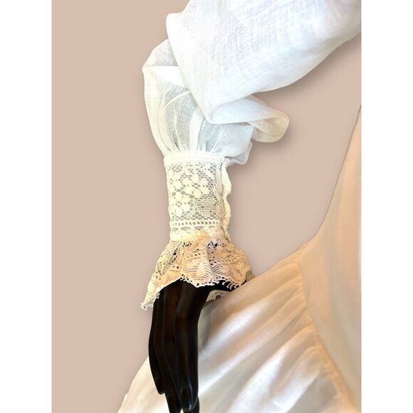 Vintage 60's Voile & Lace Wedding Gown - Picture 6 of 11